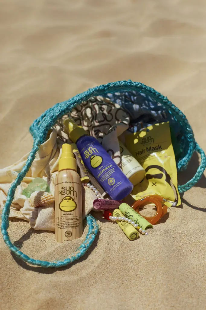 SB_Hawaii_Product Lifestyle_Hair_Bundle_01 (1).webp